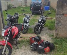 Rastreador leva PM a casa onde havia quatro motos furtadas em Colombo (PR), na RMC