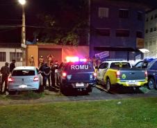 PM faz operação AIFU e fiscaliza comércios e trânsito em Paranaguá (PR)