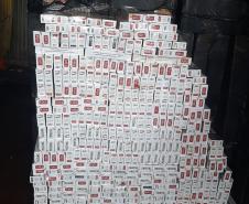 Mais de 150 mil maços de cigarro contrabandeado são apreendidos pela PM em Campo Mourão, no Noroeste do Paraná
