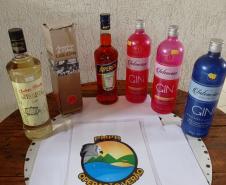 Drogas e bebidas são apreendidas e três pessoas presas pela PM, em ações separadas, em Pontal do Paraná