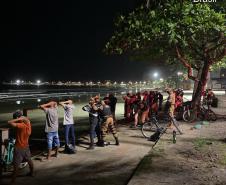 Equipe da PM encaminha homem e apreende porções de maconha em Guaratuba (PR)