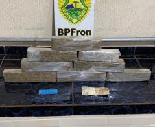 Durante Operação Hórus, policiais da fronteira apreendem carga de maconha e cigarros contrabandeados em Capitão Leônidas Marques (PR)