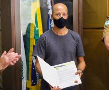Coronel da PM é homenageado pelo Comandante Geral ao ir para a Reserva Remunerada em Curitiba (PR)