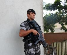 PM cumpre mandados judiciais no Litoral e encaminha dois homens por tráfico durante a Operação Vida
