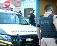 PM cumpre mandados judiciais no Litoral e encaminha dois homens por tráfico durante a Operação Vida