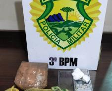 Mais de meio quilo de cocaína é apreendido pela PM no Sudoeste do estado; três são presos