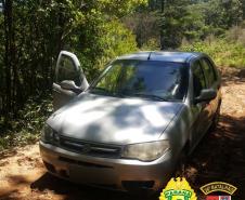 Nos Campos Gerais, PM recupera dois veículos roubados após denuncias anônimas
