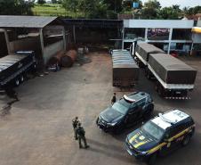 BPFron recupera caminhões e apreende cigarros e contrabando no Oeste do PR