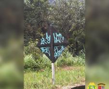 Durante Operação Vida, Polícia Rodoviária encaminha dois envolvidos por pichação em placas de sinalização em Morretes (PR)