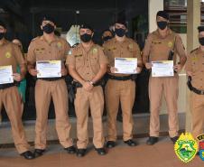 Policiais militares do 4º BPM recebem homenagem de Destaque do Mês e Destaque Operacional