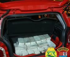 Carro com 132 quilos de crack é apreendido pela PM em Guaíra (PR), no Oeste do estado
