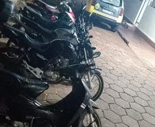 Polícia Militar apreende seis motocicletas irregulares durante fiscalização de trânsito na cidade de Santa Terezinha de Itaipu (PR)