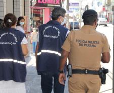 PM e Vigilância Sanitária deflagram ação conjunta contra a COVID-19 e fazem fiscalizações em Jacarezinho (PR)