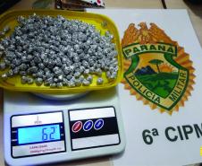 Quatro pessoas são encaminhadas pela PM e mais de 500 porções de crack e maconha são apreendidas em Jardim Alegre, no Norte do estado
