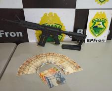 Fuzil e carregadores são encontrados pelo BPFron durante fiscalização em Guaíra (PR)