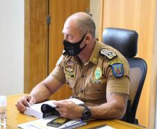 Oficiais da PM do Paraná lançam livro sobre doutrina e prática de Negociação em Crises