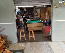 AIFU fecha oito estabelecimentos comerciais e encerra festa com 170 pessoas em Curitiba (PR)