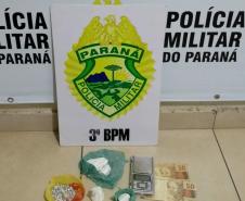 No Sudoeste do estado, PM encaminha cinco pessoas e apreende duas armas de fogo, 130 gramas de maconha e 80 pedras de crack