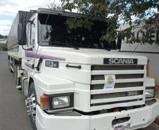 Em Palmeira (PR), PM recupera duas carretas carregadas com soja e prende autor de roubo a lanchonete em situações distintas
