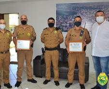 Dupla de policiais militares de Sarandi (PR) recebem Moção de Louvor e Reconhecimento da Câmara Municipal, após ato honroso