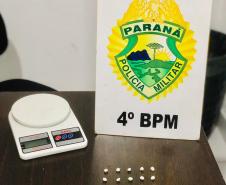 Em Maringá (PR), PM encaminha três pessoas e apreende uma arma de fogo, munições e drogas