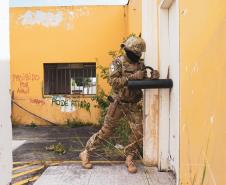 Policiais do COE participam do II Curso de Arrombamento Tático em Curitiba