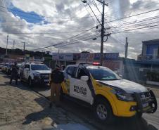 Ação Integrada de Fiscalização Urbana fecha seis estabelecimentos comerciais e apreende máquinas caça-níquel e caixas de cigarros em Curitiba