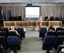 Comitiva da PM de Goiás conhece estrutura de saúde da PMPR e faz apresentação para policiais e bombeiros militares em Curitiba