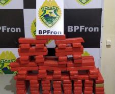 Abordagem do BPFron em Guaíra (PR) termina com apreensão de 55,1 quilos de maconha