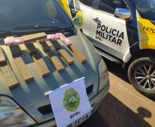 Polícia Rodoviária apreende maconha e cocaína após abordar veículo, em Cafezal do Sul, na PR 323