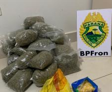 Passageiro de ônibus que seguia para Umuarama com maconha é preso pelo BPFron em Xambrê
