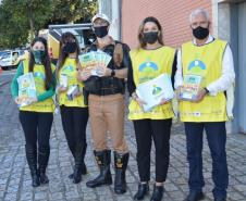 Em Curitiba, batalhão de trânsito reforça importância da denúncia e do combate ao abuso de crianças e adolescentes em blitz educativa