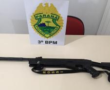 Durante abordagens distintas, no Sudoeste do Paraná, PM apreende uma carabina e duas pistolas com munições