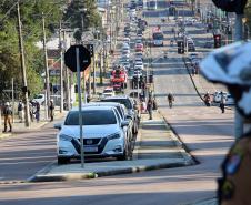 Polícia Militar e Corpo de Bombeiros fazem o cortejo fúnebre do ex-governador Jaime Lerner