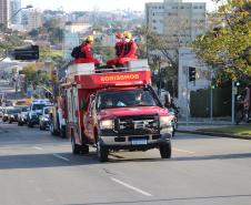 Polícia Militar e Corpo de Bombeiros fazem o cortejo fúnebre do ex-governador Jaime Lerner