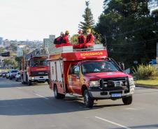Polícia Militar e Corpo de Bombeiros fazem o cortejo fúnebre do ex-governador Jaime Lerner