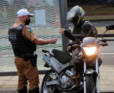 Metade dos acidentes de trânsito em Curitiba envolve motociclistas, diz estudo do BPTran