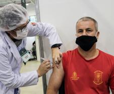 Quase 90% do efetivo da Polícia Militar já recebeu a primeira dose da vacina contra o coronavírus