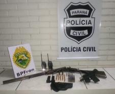 Ação conjunta do BPFron e do NOC da Polícia Civil apreenderam duas armas de fogo e munições em Ivaté, no Noroeste do estado