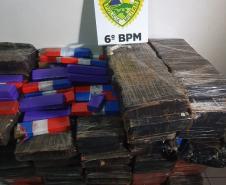 Mais de 900 quilos de maconha foram apreendidos por policiais militares em Cascavel, no Oeste do estado