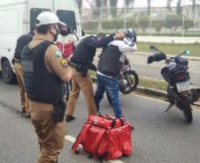 Cadetes da PM tem instrução prática sobre policiamento de trânsito urbano em Curitiba