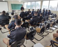 Cadetes da PM tem instrução prática sobre policiamento de trânsito urbano em Curitiba