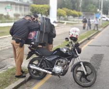 Cadetes da PM tem instrução prática sobre policiamento de trânsito urbano em Curitiba