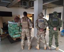 Em Pato Bragado, ação conjunta entre policiais militares e federais resulta na apreensão de 740 kg de maconha em porto clandestino