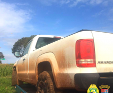 Batalhão de Polícia Rodoviária recupera dois veículos roubados e resgata refém momentos após crime, no interior do Paraná