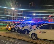 Fiscalização fecha estabelecimentos e apreende contrabando e drogas em Curitiba