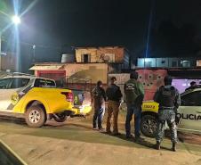 Polícia interdita 16 pontos comerciais e dispersa 1.200 pessoas em Curitiba no fim de semana