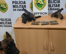 Pistolas de uso restrito são apreendidas pelo BPFron em Cascavel (PR)