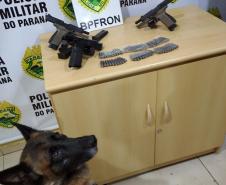 Pistolas de uso restrito são apreendidas pelo BPFron em Cascavel (PR)
