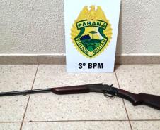 Com uma hora de diferença entre as ocorrências, PM apreende arma de fogo ilegal, encaminha suspeito e recupera carro furtado, no Sudoeste do estado